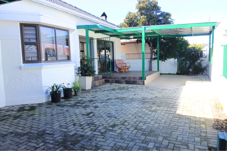 To Let 3 Bedroom Property for Rent in Lochnerhof Western Cape